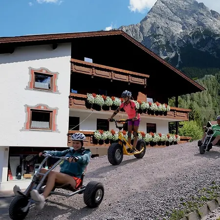 Zugspitz-arena Haus Schachtkopf Апартаменты *