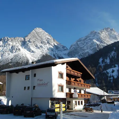 Zugspitz-arena Haus Schachtkopf ביברוויר